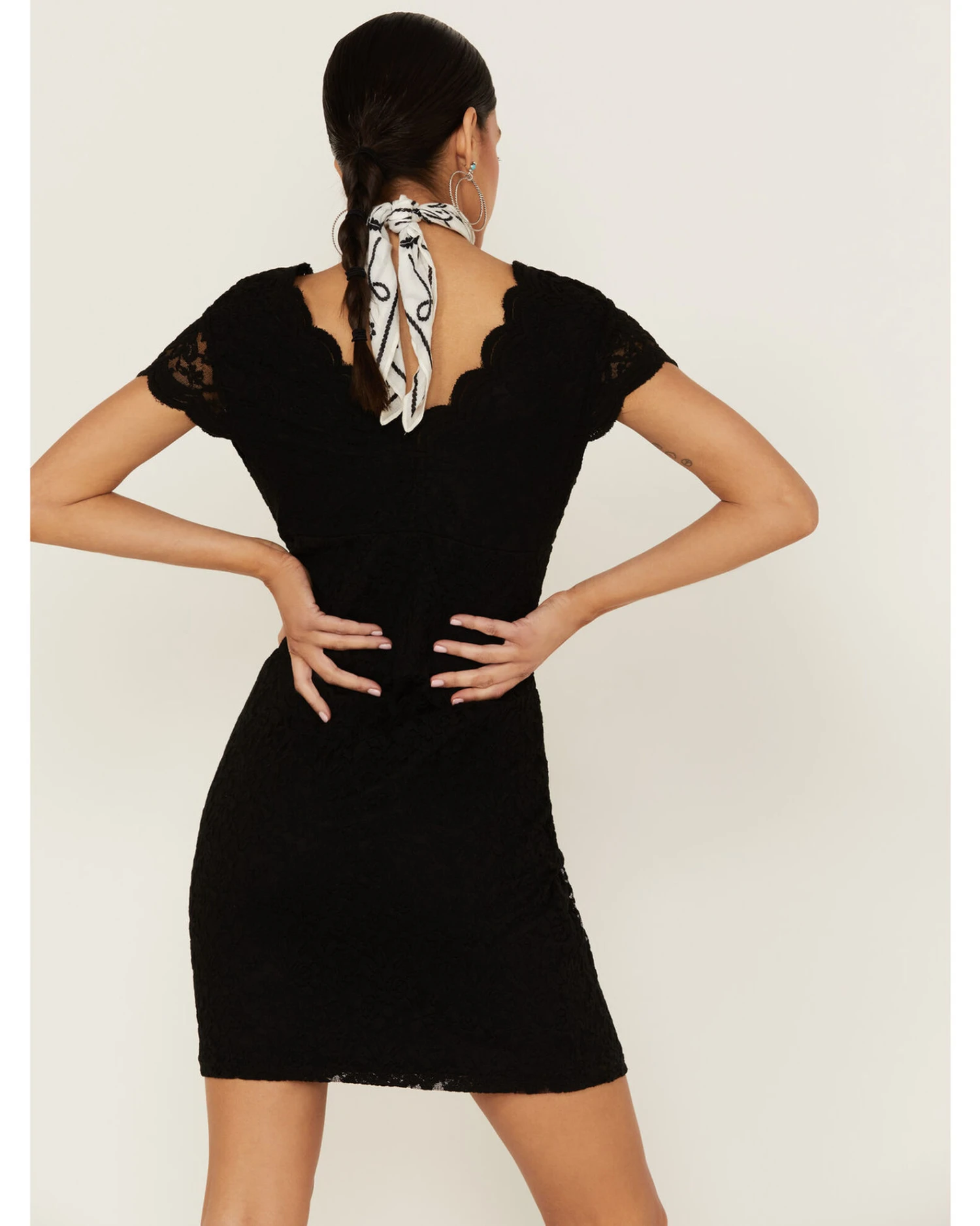 Panhandle Women's Scalloped Lace Bodycon Dress 3 Panhandle Women's Scalloped Lace Bodycon Dress - Image 3