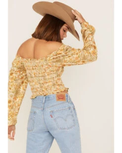 Jolt Women's Floral Print Smocked Long Sleeve Crop Top -Ariat || Corral || Dan Post Store 2000371508 103 P4