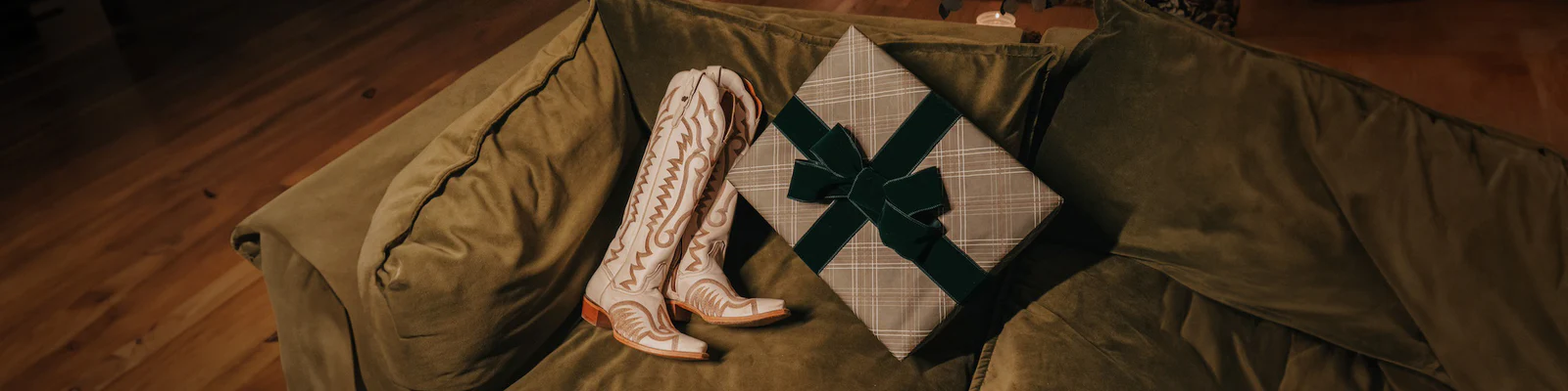 Ariat || Corral || Dan Post Store -Ariat || Corral || Dan Post Store DanPost